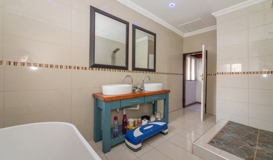 3 Bedroom Property for Sale in Maokeng Free State